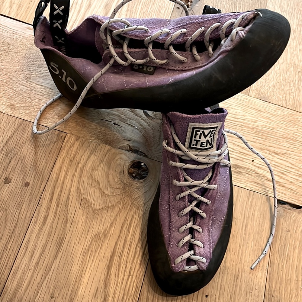 bouldering shoes